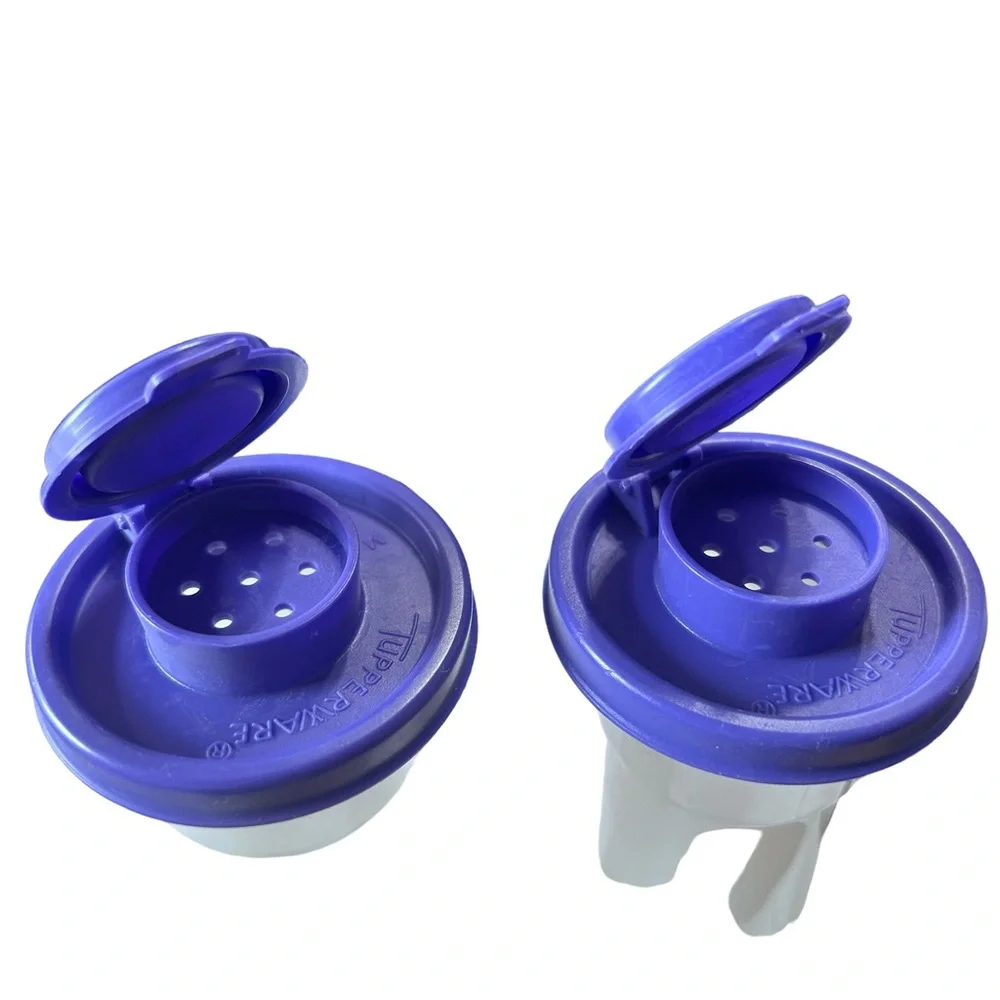 Tupperware 6" Hourglass Salt and Pepper Shakers - Picture 3 of 5